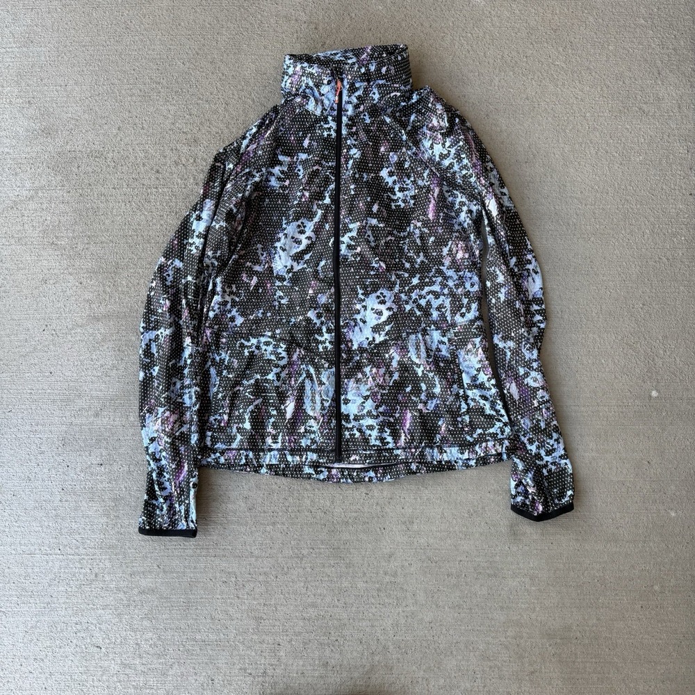 Lululemon Run‎ Swiftly Jacket Women's Size 8 Full Zip Black Multicolor Print